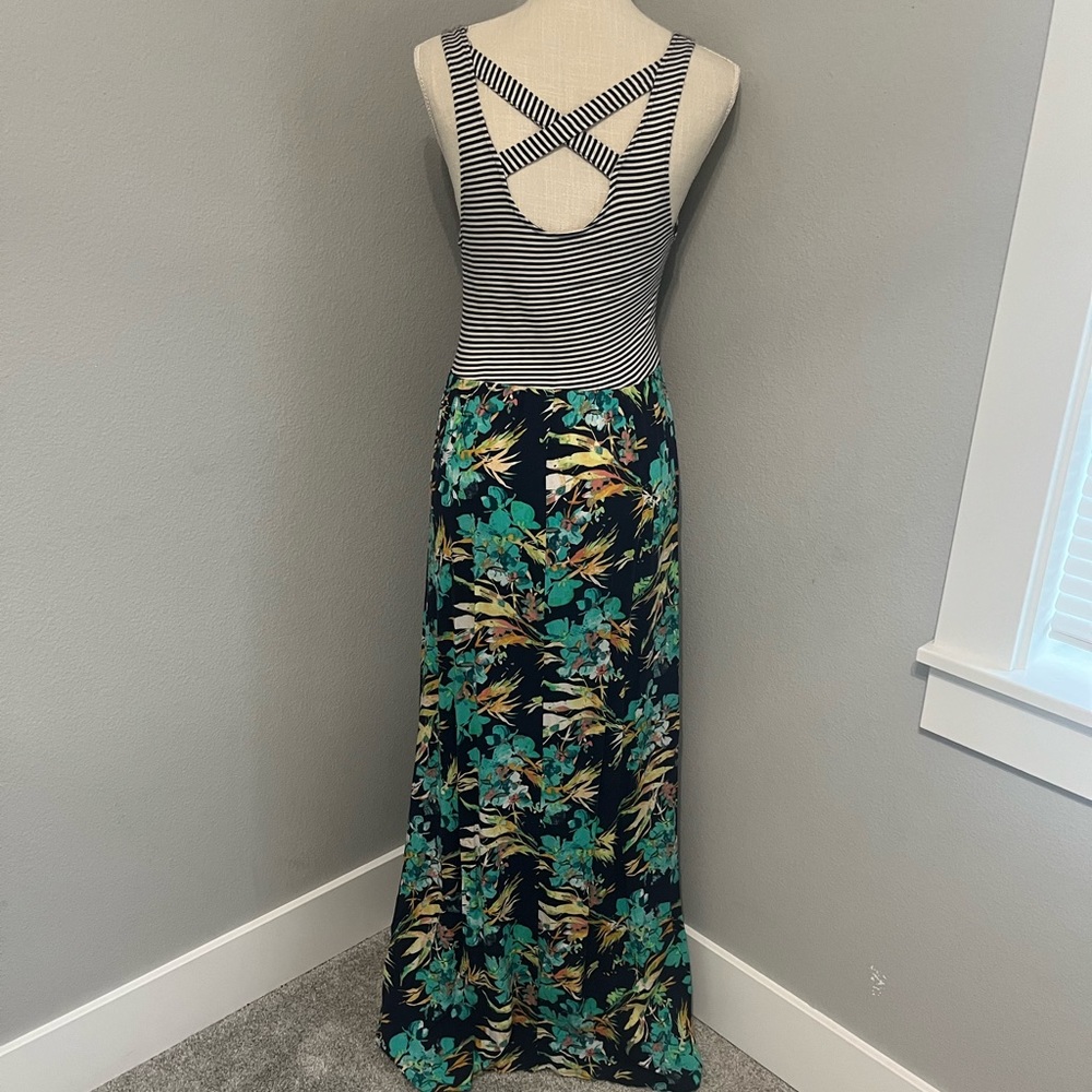 Mudd light cotton / rayon long sleeveless summer dress